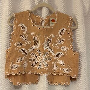 Embroidered Scallop Hem Cotton Crop Top - Tan